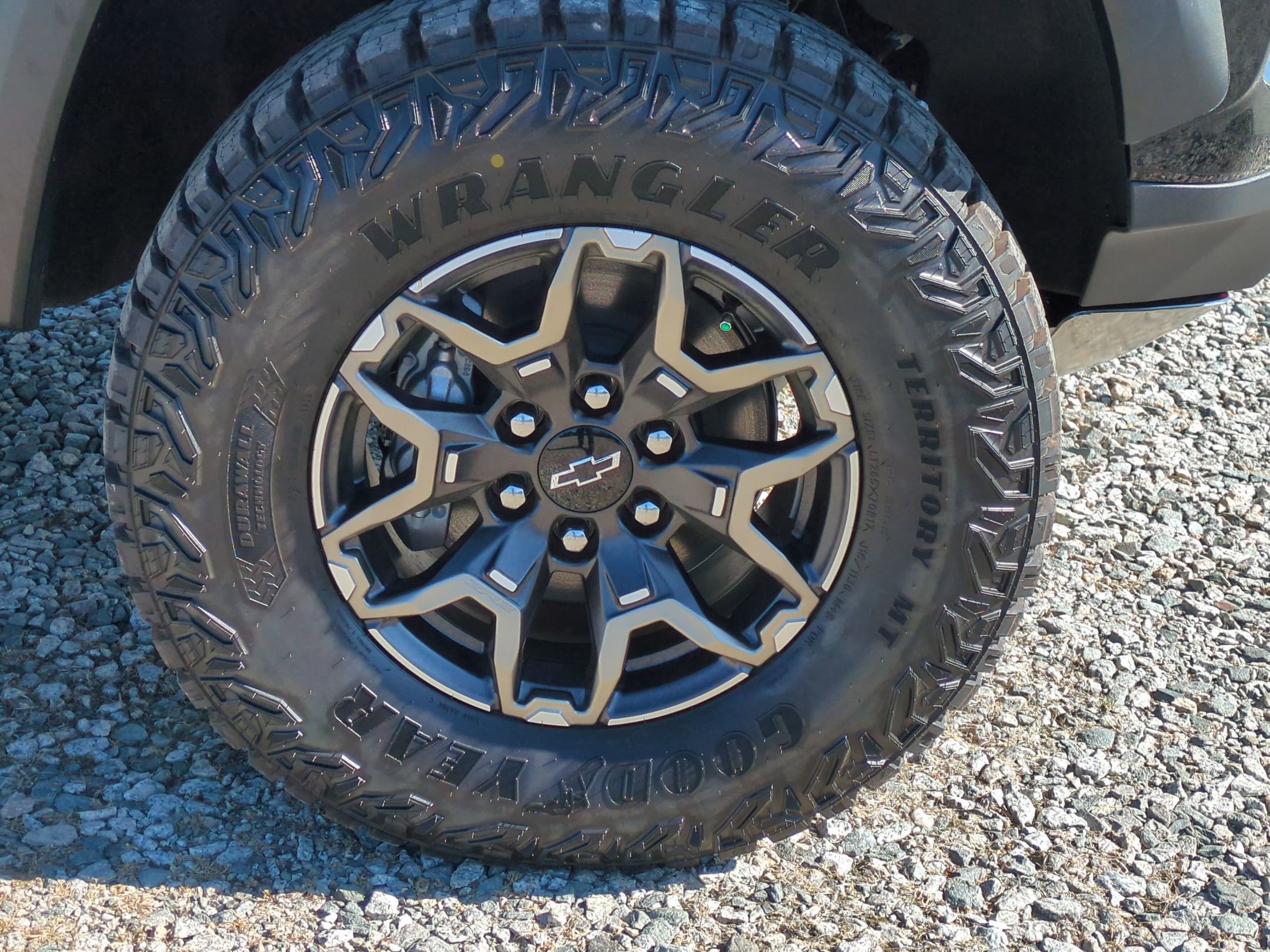New 2026 Chevrolet Colorado ZR2 w/ Technology Package image 12
