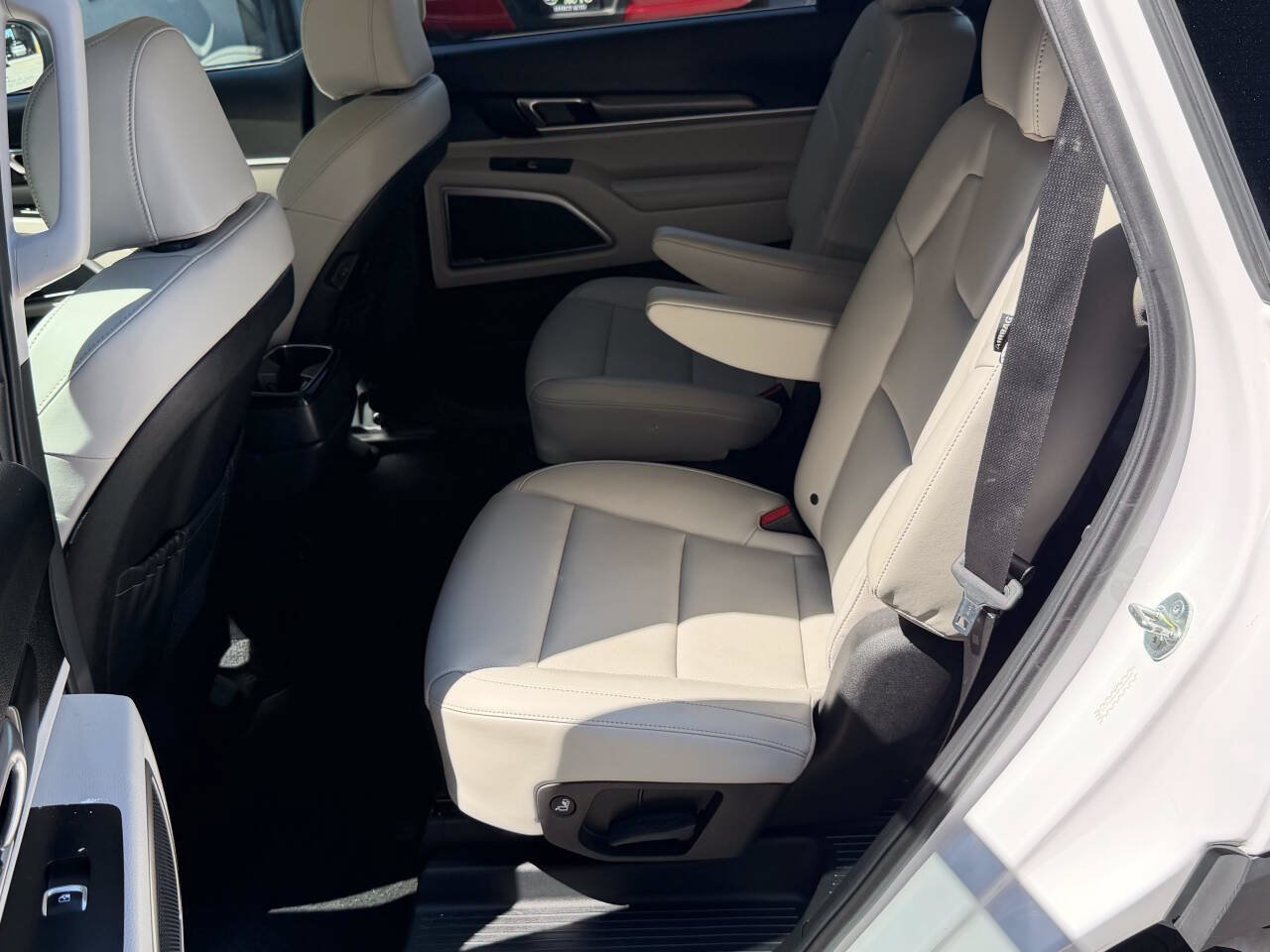 Used 2023 Kia Telluride S AWD/4WD image 18