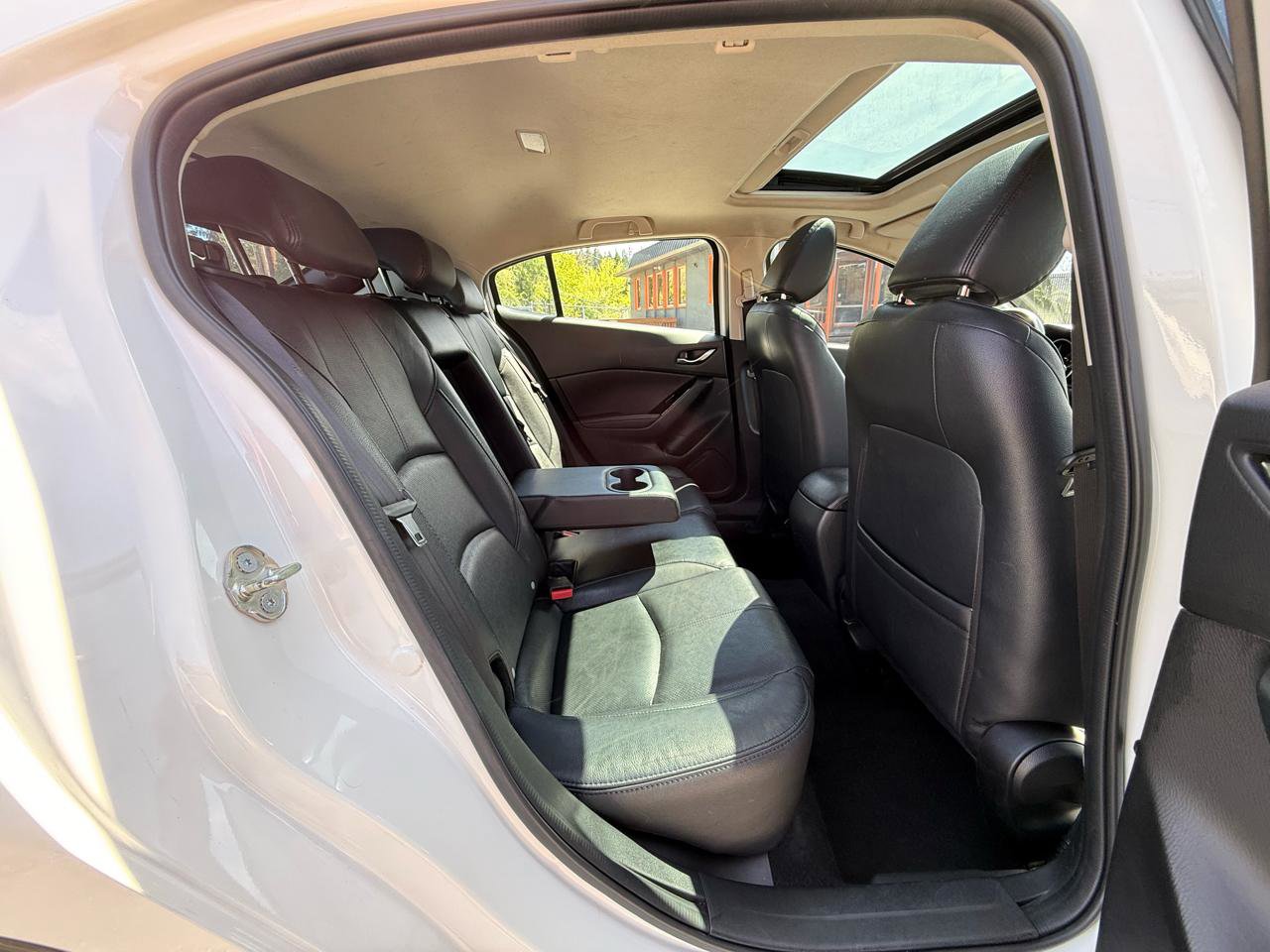 Used 2017 MAZDA MAZDA3 Grand Touring FWD image 20