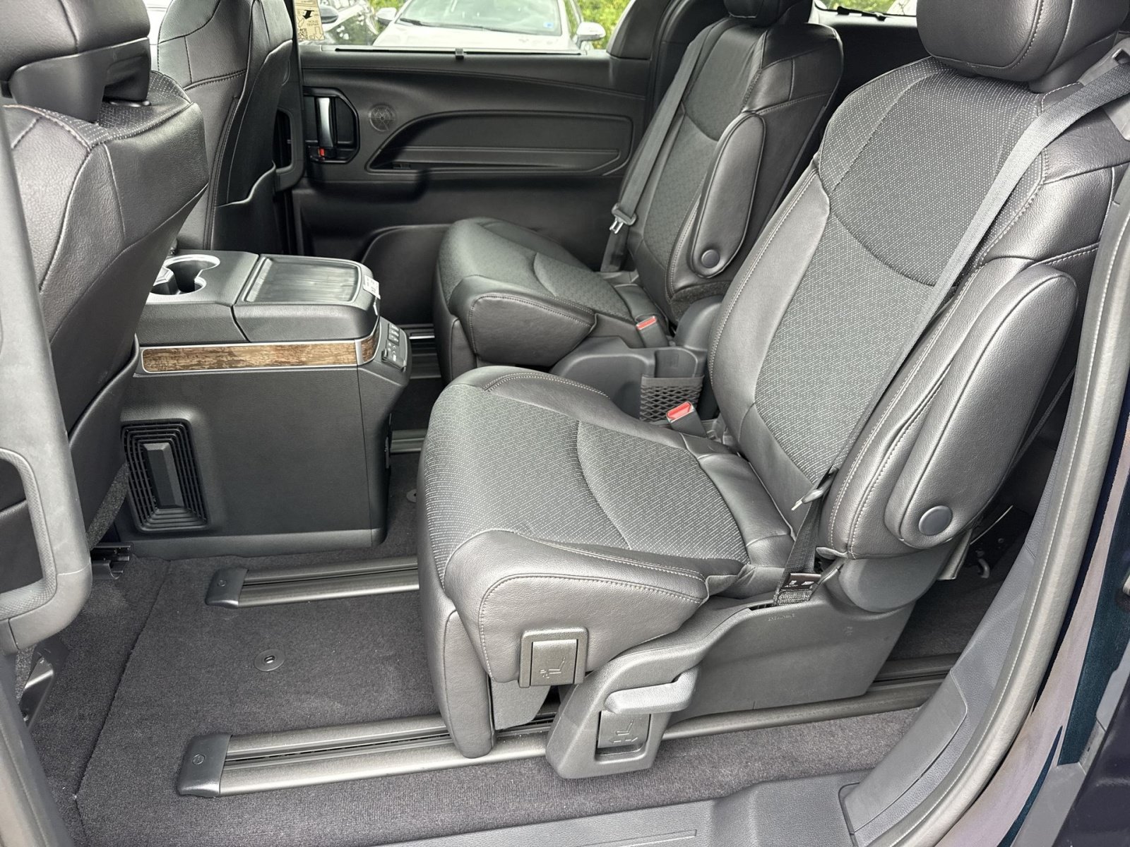New 2026 Toyota Sienna Platinum AWD/4WD image 33