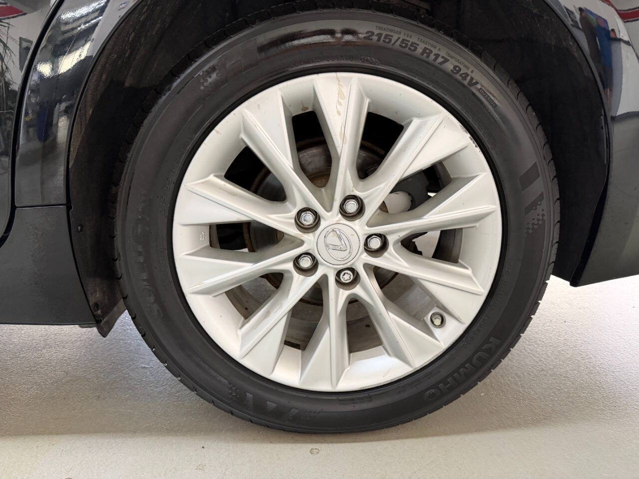 Used 2015 Lexus ES 300h w/ Navigation System Package FWD image 30
