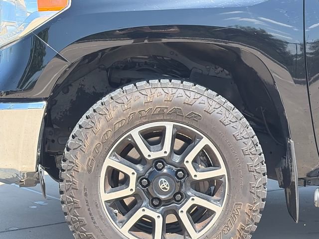 Used 2014 Toyota Tundra SR5 w/ TRD Off Road Package image 5