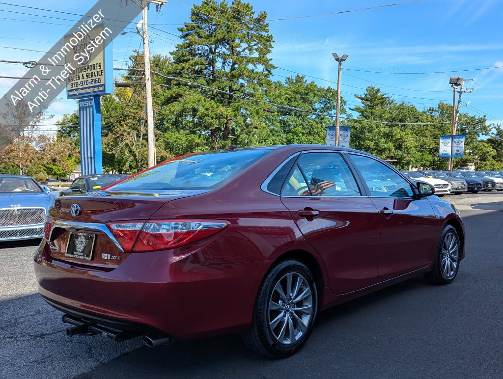 Used 2017 Toyota Camry XLE w/ Moonroof Package FWD image 8