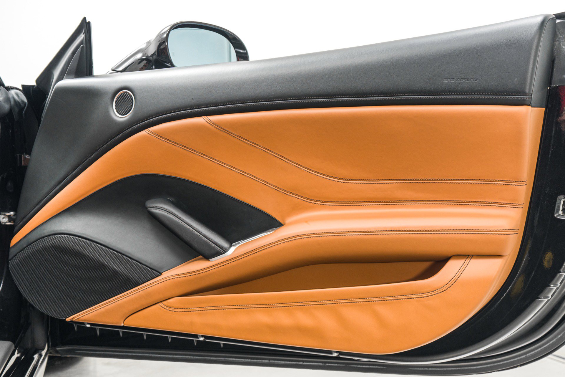 Used 2015 Ferrari California T image 44