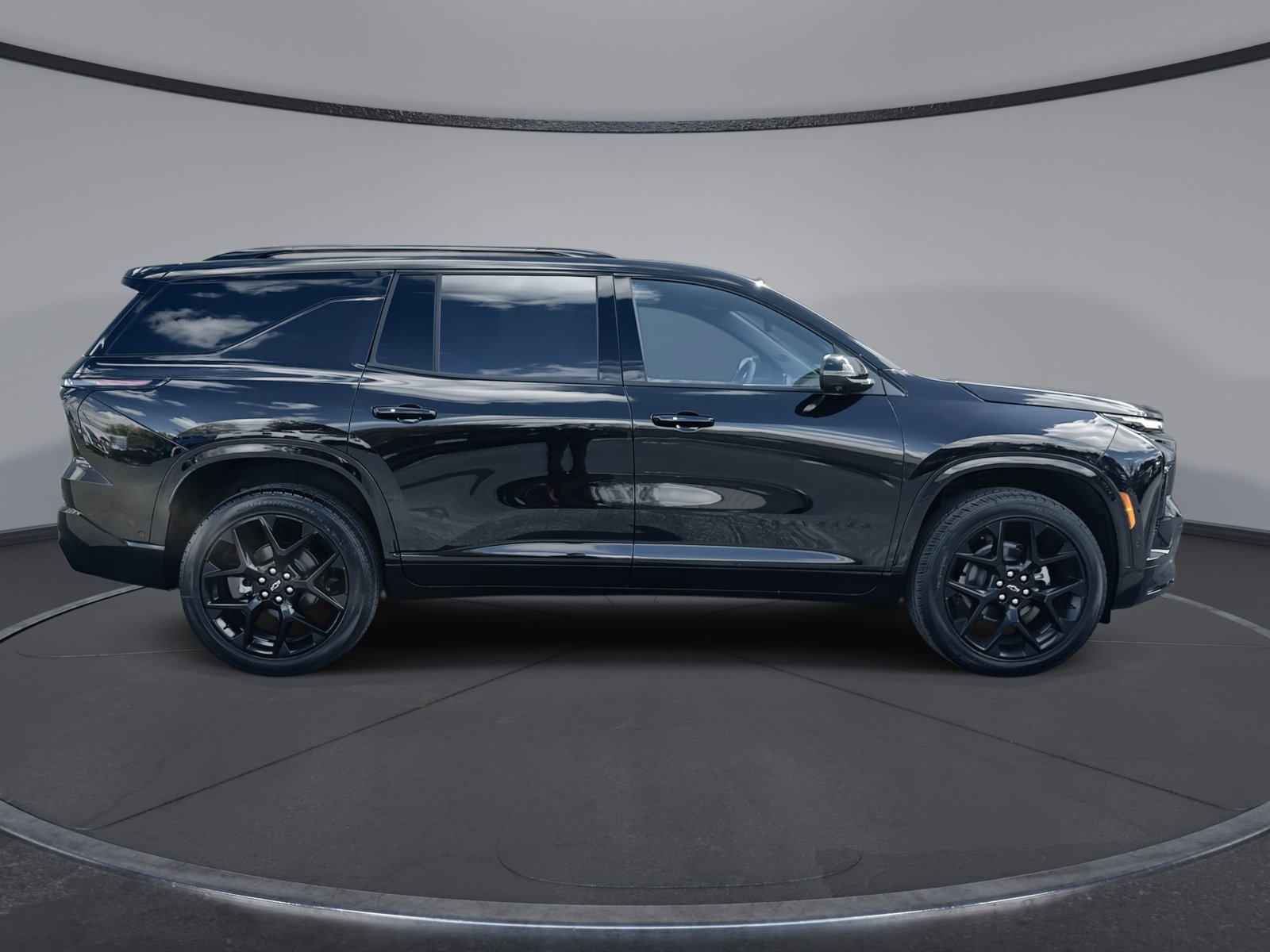 New 2026 Chevrolet Traverse RS w/ LPO, Floor Liner Package AWD/4WD image 9