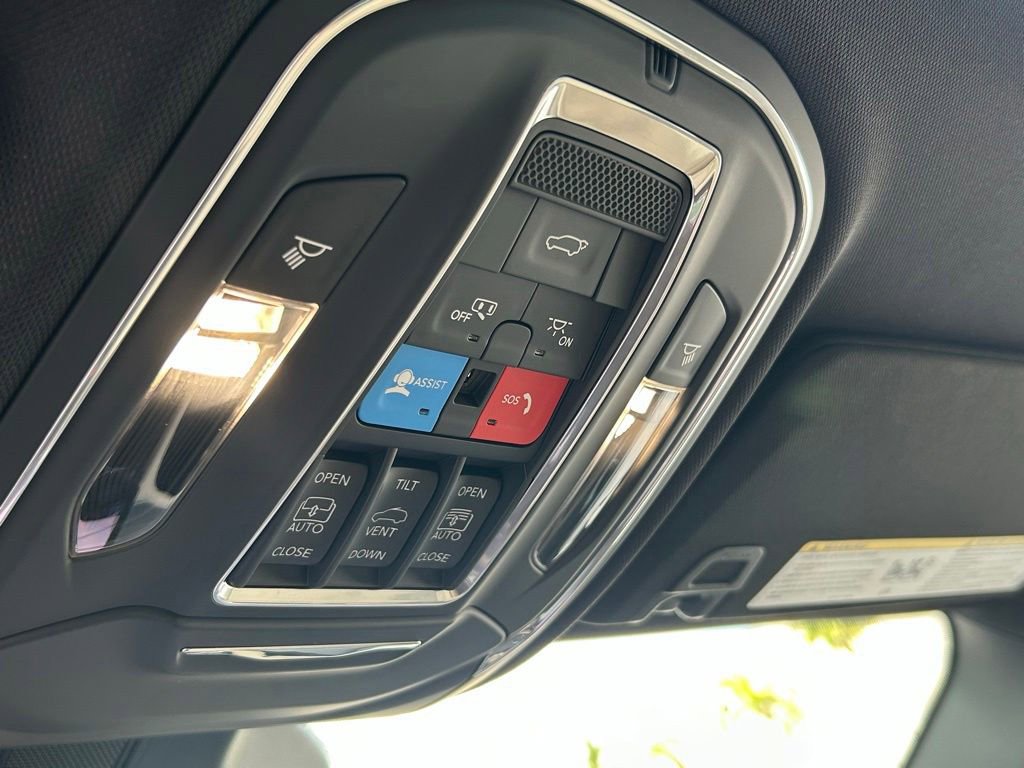 Used 2024 Jeep Grand Cherokee Limited 4xe w/ Trailer Tow Package AWD/4WD image 29
