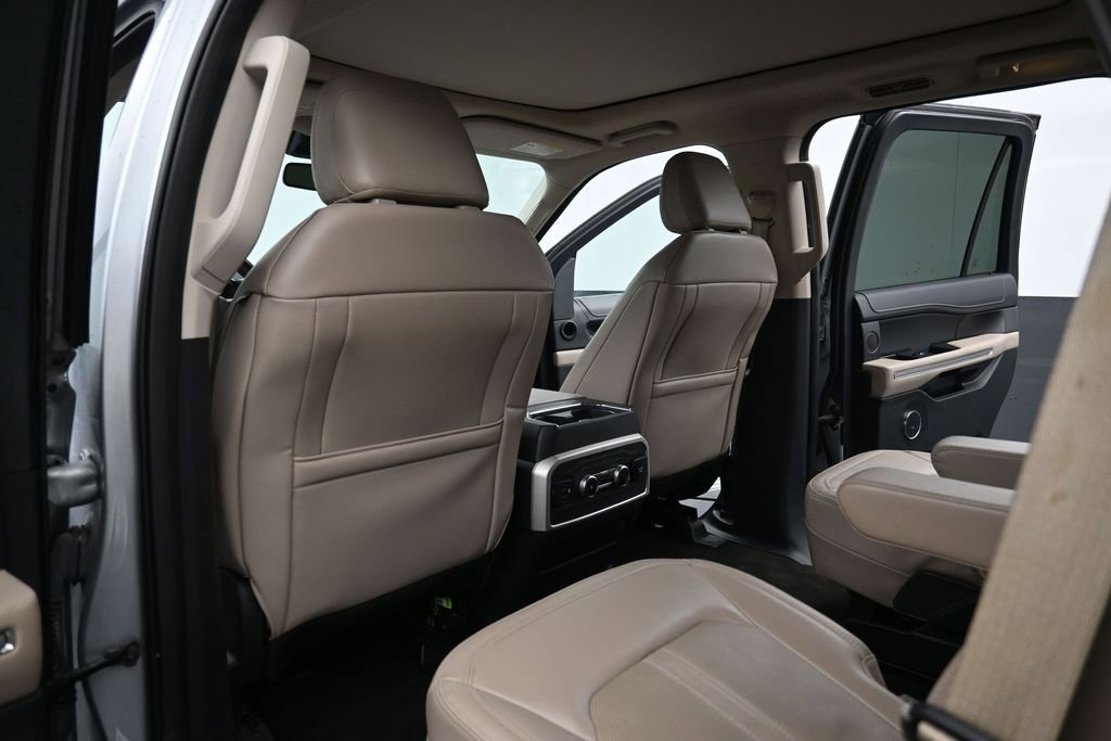 Used 2023 Ford Expedition Limited RWD image 14