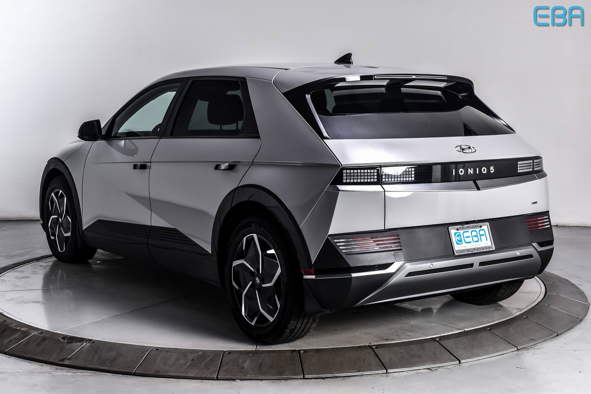 Used 2023 Hyundai Ioniq 5 SEL w/ Cargo Package image 4