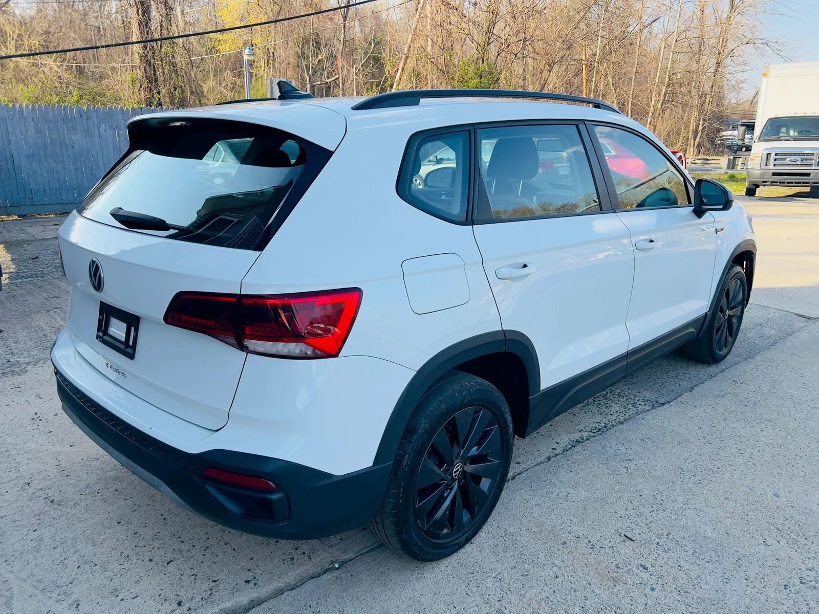 Used 2022 Volkswagen Taos S image 5