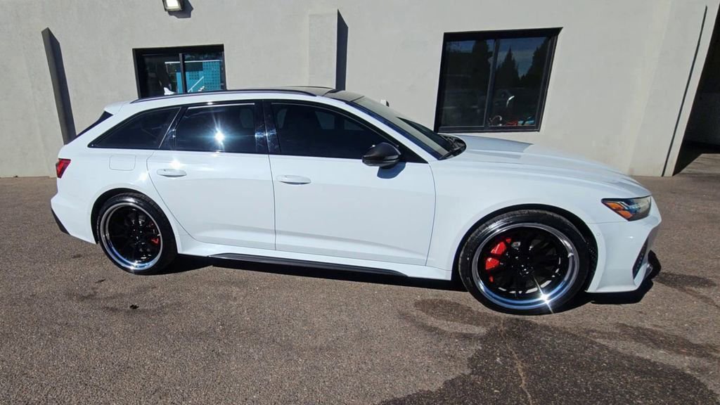 Used 2021 Audi RS 6 w/ Carbon Optic Package image 9