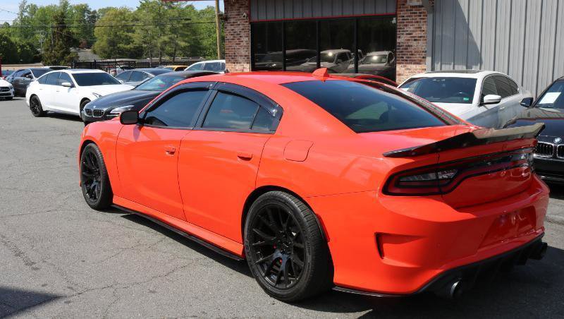 Used 2017 Dodge Charger R/T Scat Pack RWD image 5