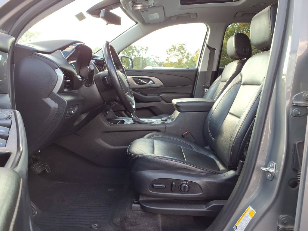 Used 2019 Chevrolet Traverse LT w/ LT Premium Package FWD image 23