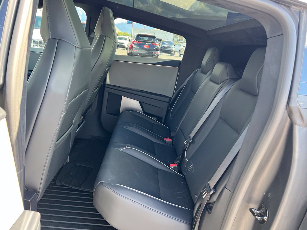 Used 2024 Tesla Cybertruck AWD Crew Cab image 23