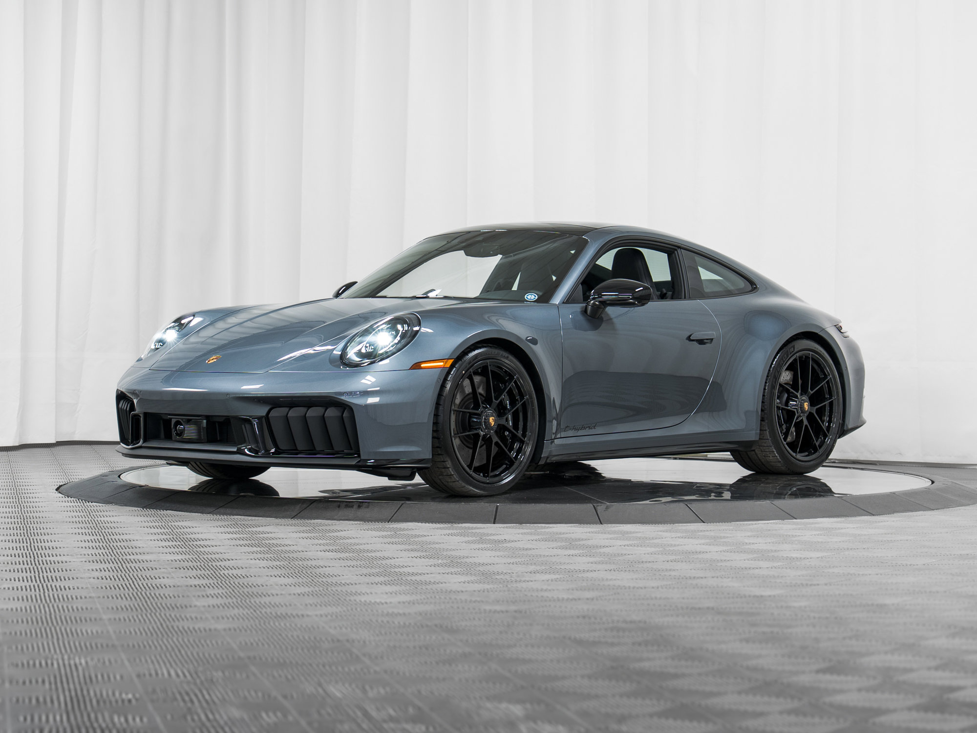 New 2026 Porsche 911 Carrera 4 GTS image 32
