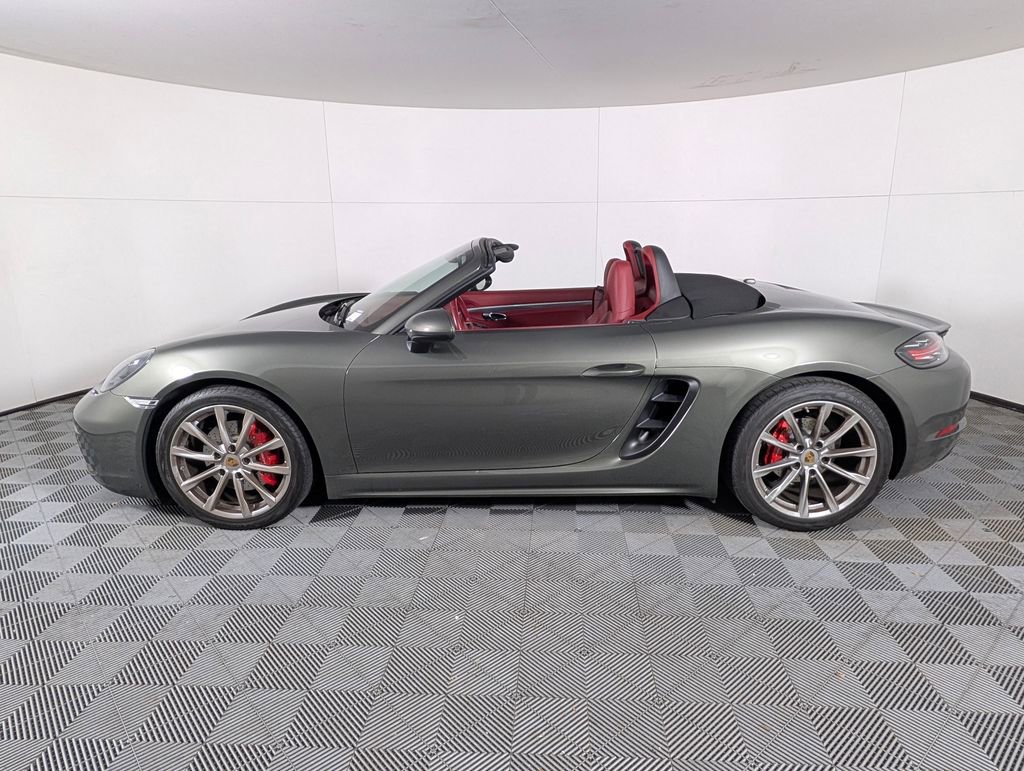 Certified 2024 Porsche 718 Boxster S image 2