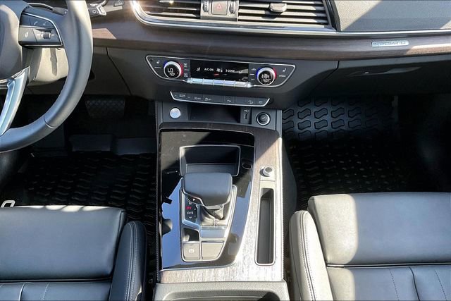 Used 2025 Audi Q5 2.0T Premium Plus w/ Premium Plus Package AWD/4WD image 15