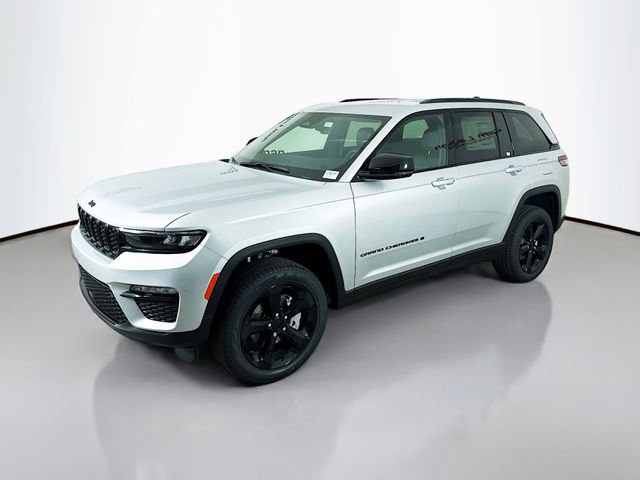 New 2025 Jeep Grand Cherokee Limited w/ Black Appearance Package image 3