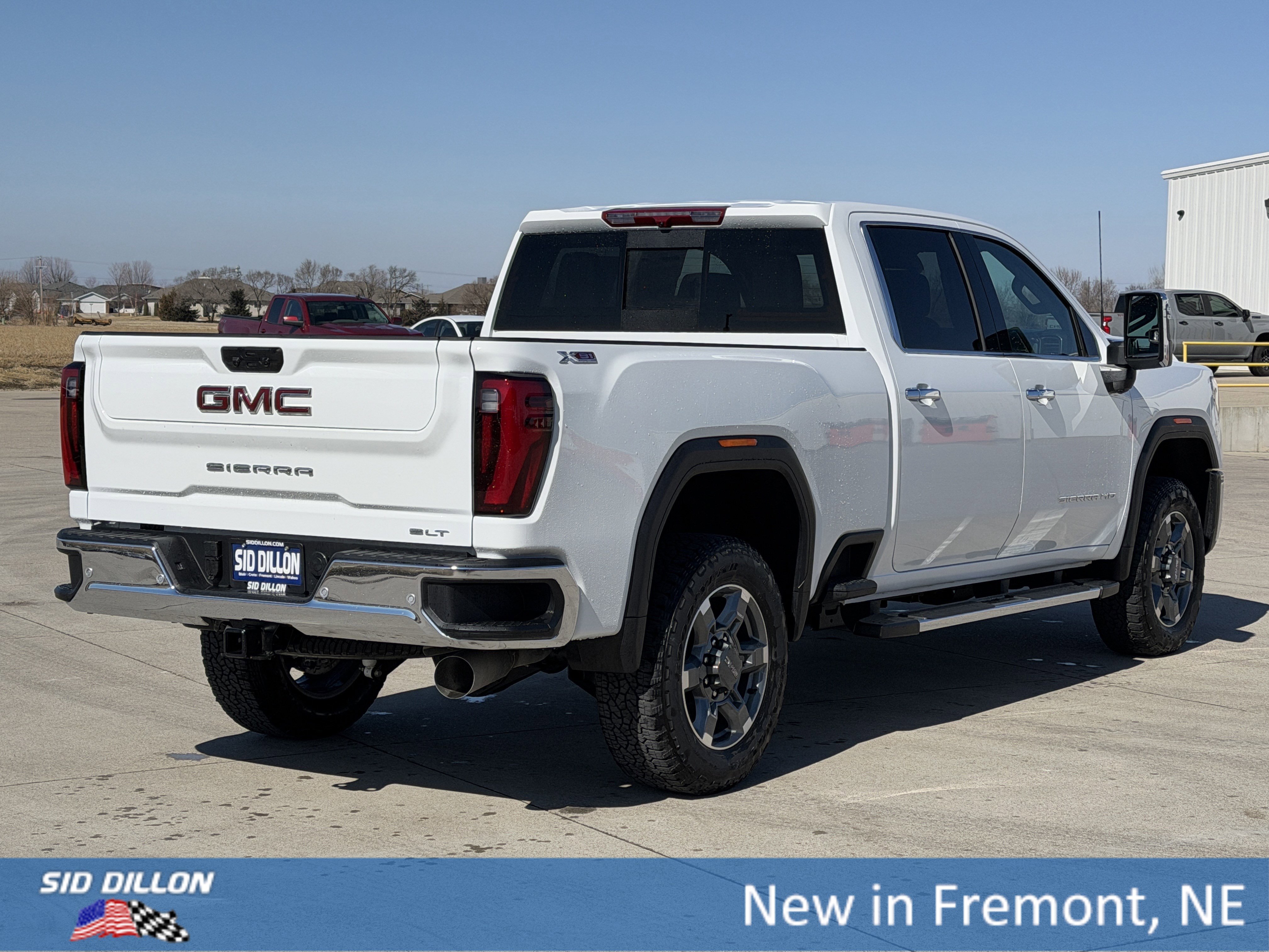 New 2026 GMC Sierra 3500 SLT w/ SLT Premium Package image 4