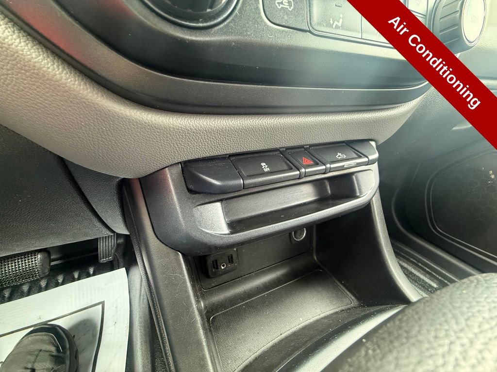Used 2019 Chevrolet Colorado W/T RWD image 21