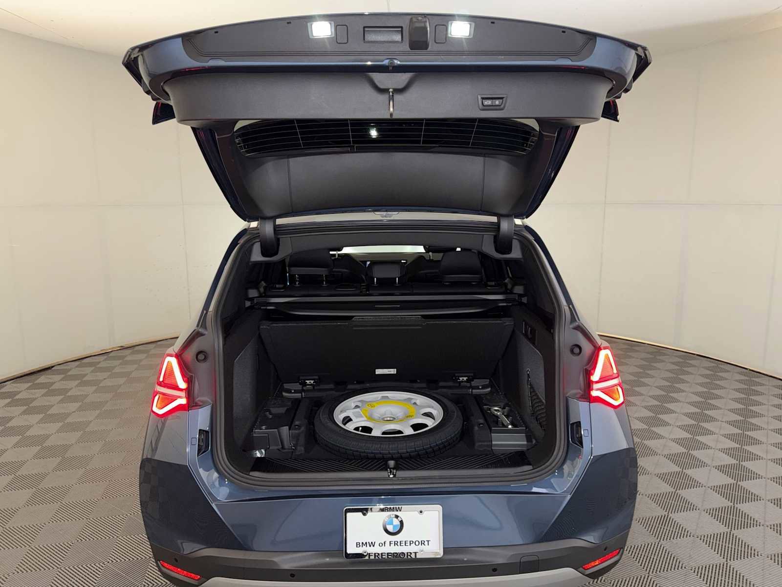 Certified 2025 BMW X3 xDrive30i w/ Convenience Package image 23