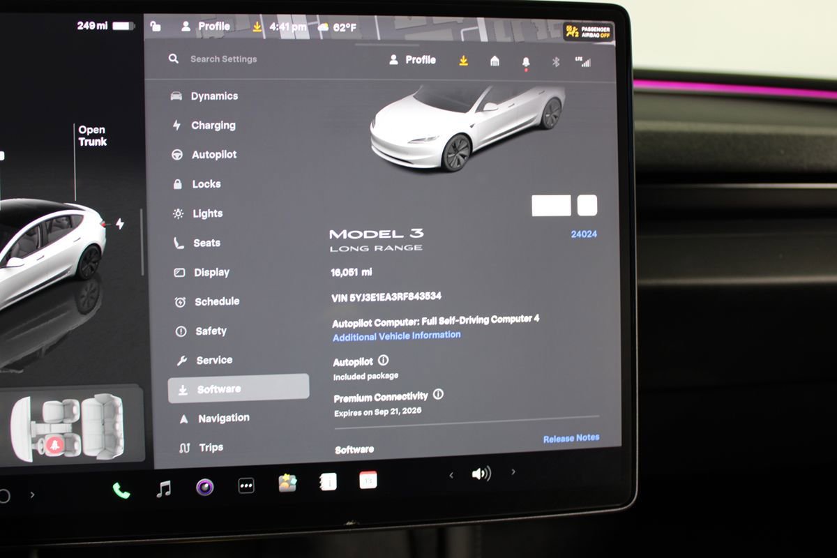 Used 2024 Tesla Model 3 Long Range RWD image 17
