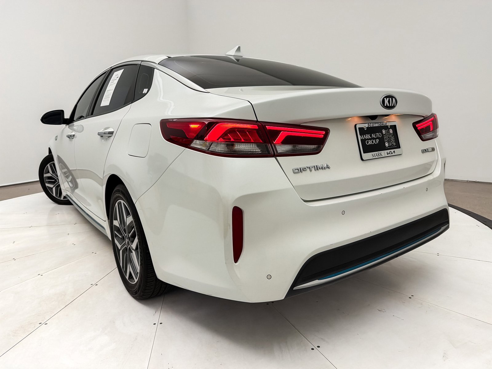 Used 2020 Kia Optima EX image 8