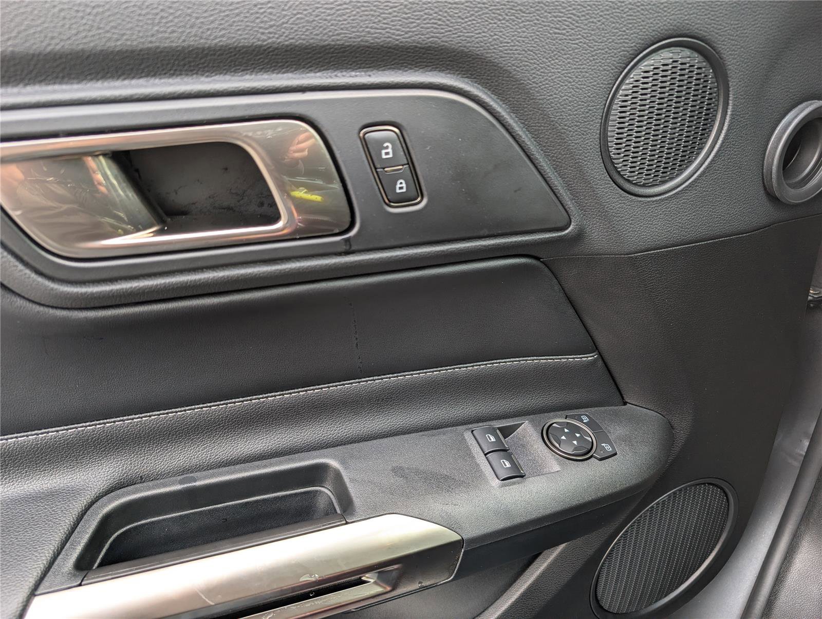 Used 2021 Ford Mustang Shelby GT500 w/ Technology Package image 27