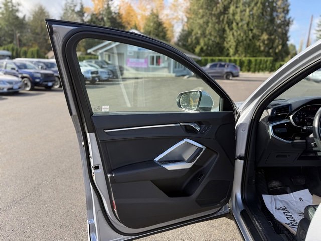 Used 2019 Audi Q3 2.0T Premium image 12