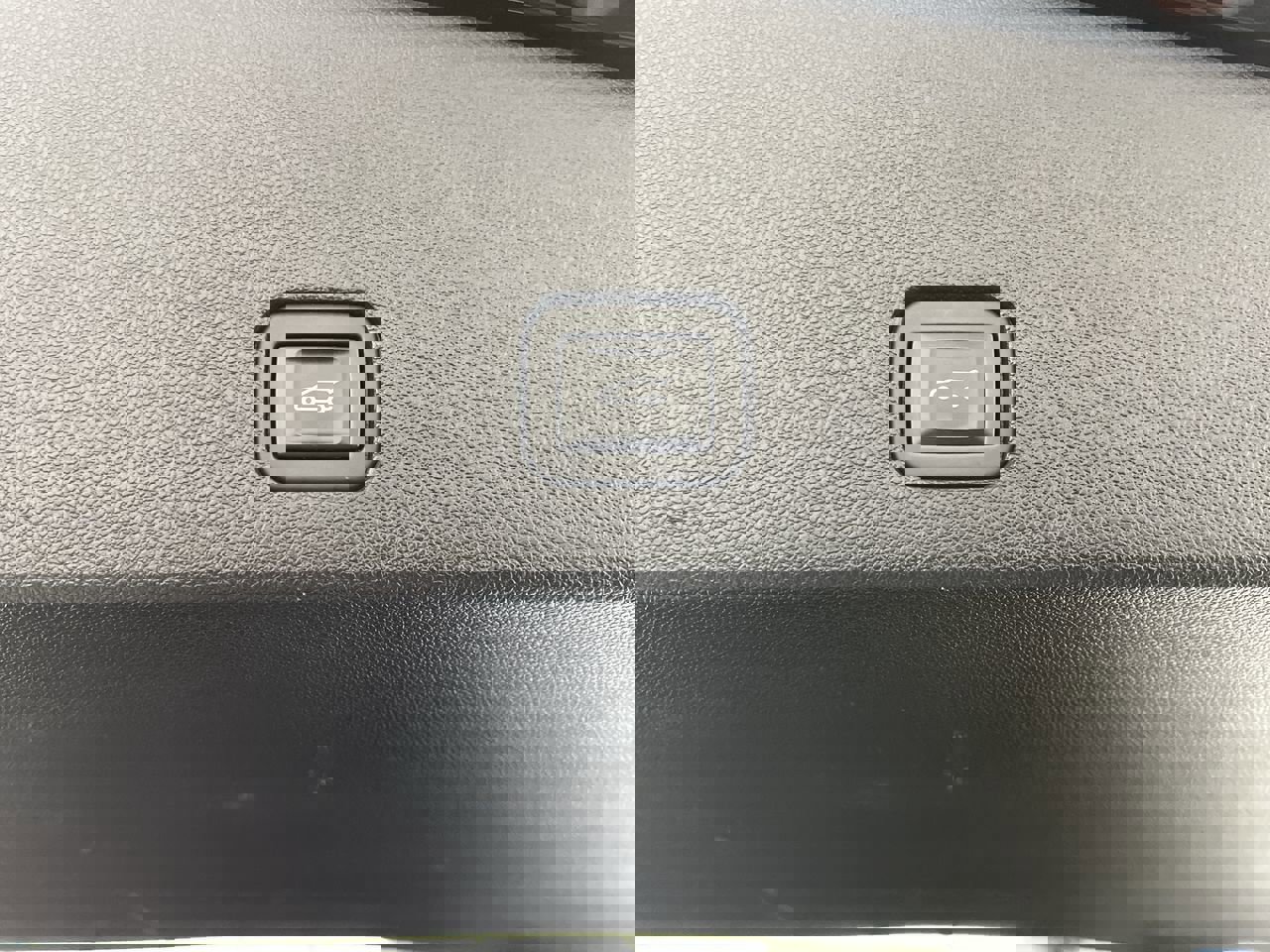 Used 2023 Cadillac XT6 Sport image 36