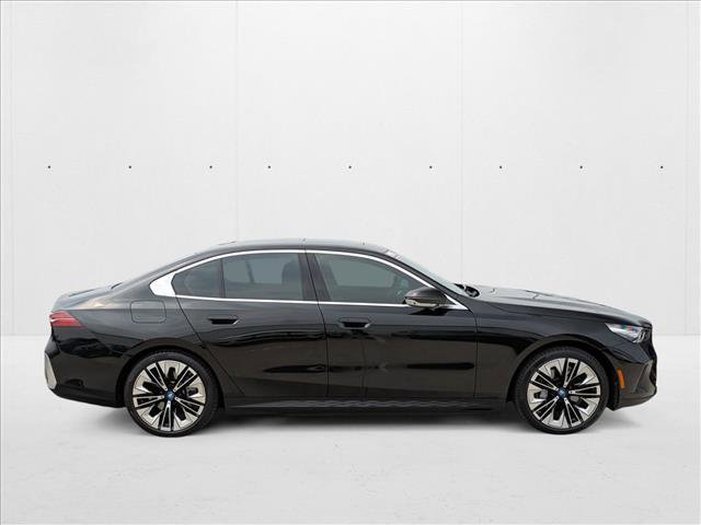 Used 2024 BMW i5 eDrive40i w/ Premium Package image 4