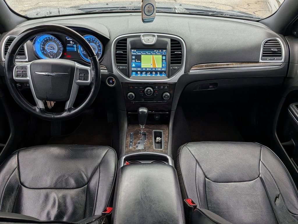 Used 2013 Chrysler 300 C image 2