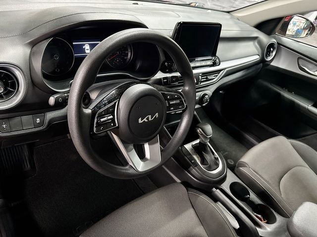 Used 2023 Kia Forte LXS FWD image 9