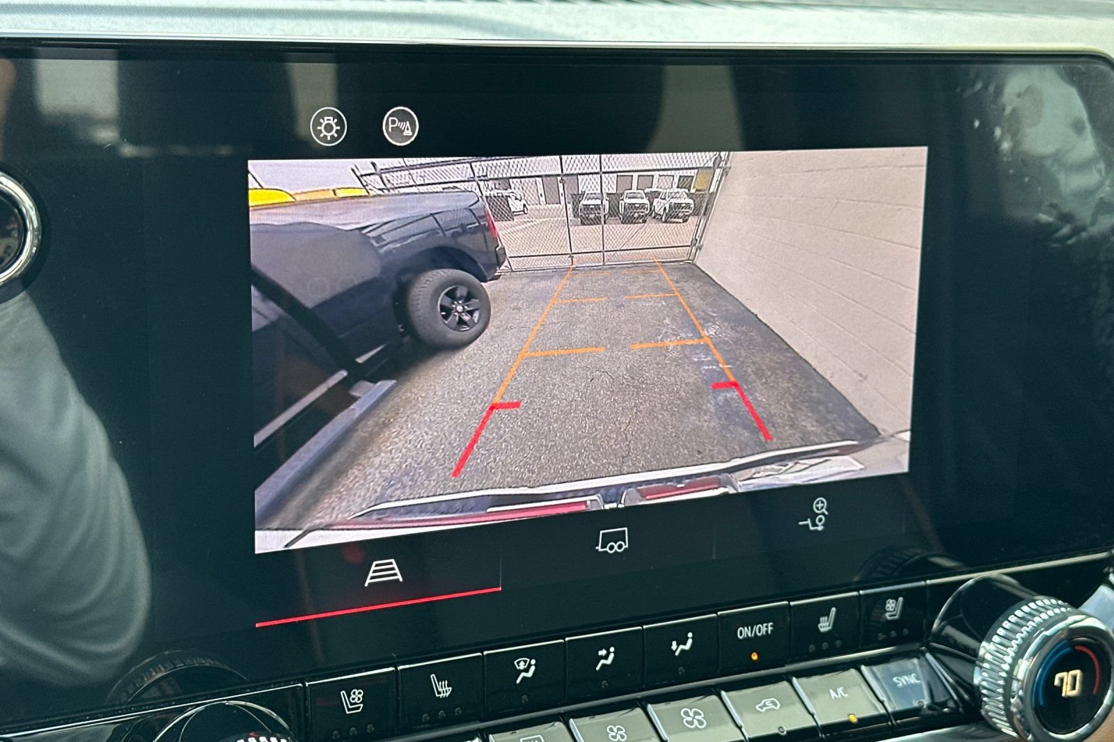 Certified 2023 GMC Canyon AT4 w/ AT4 Premium Package AWD/4WD image 26