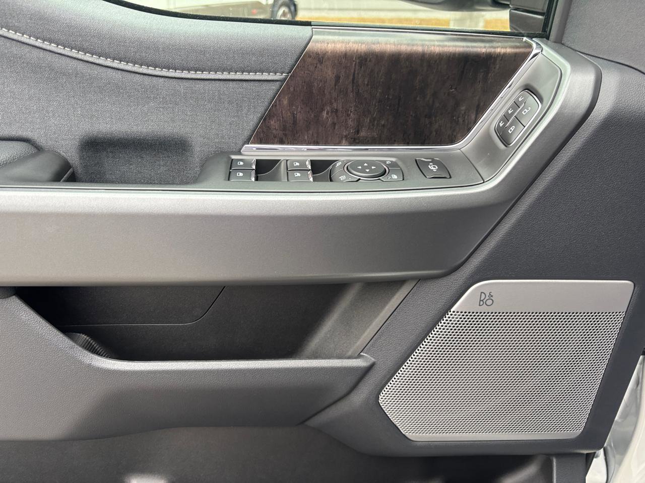 New 2026 Ford F250 Lariat w/ Chrome Package image 12