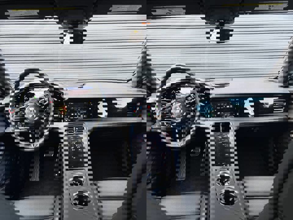 New 2025 Porsche Taycan image 12