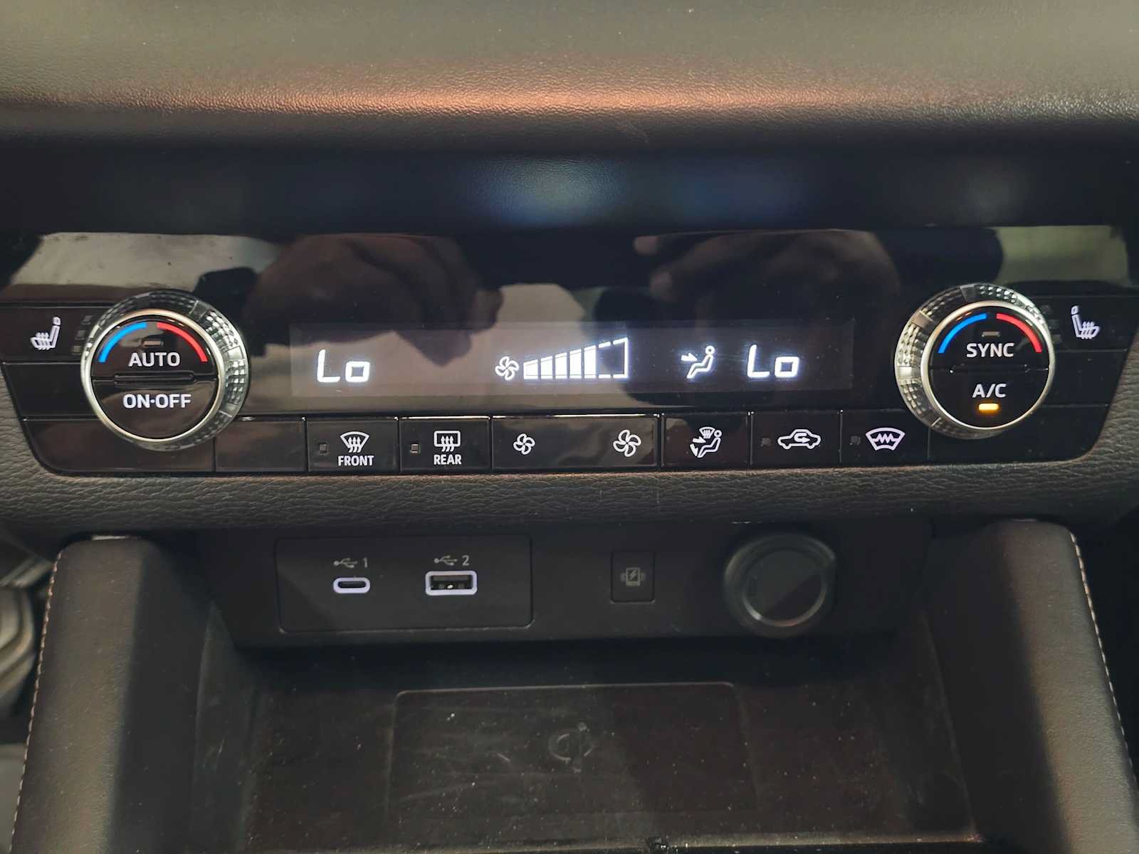 Used 2024 Mitsubishi Outlander SE AWD/4WD image 27