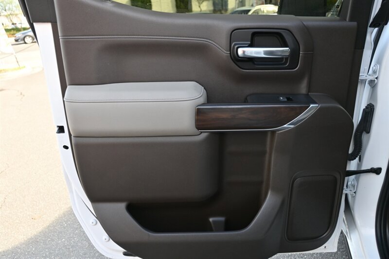 Used 2019 GMC Sierra 1500 SLT AWD/4WD image 38