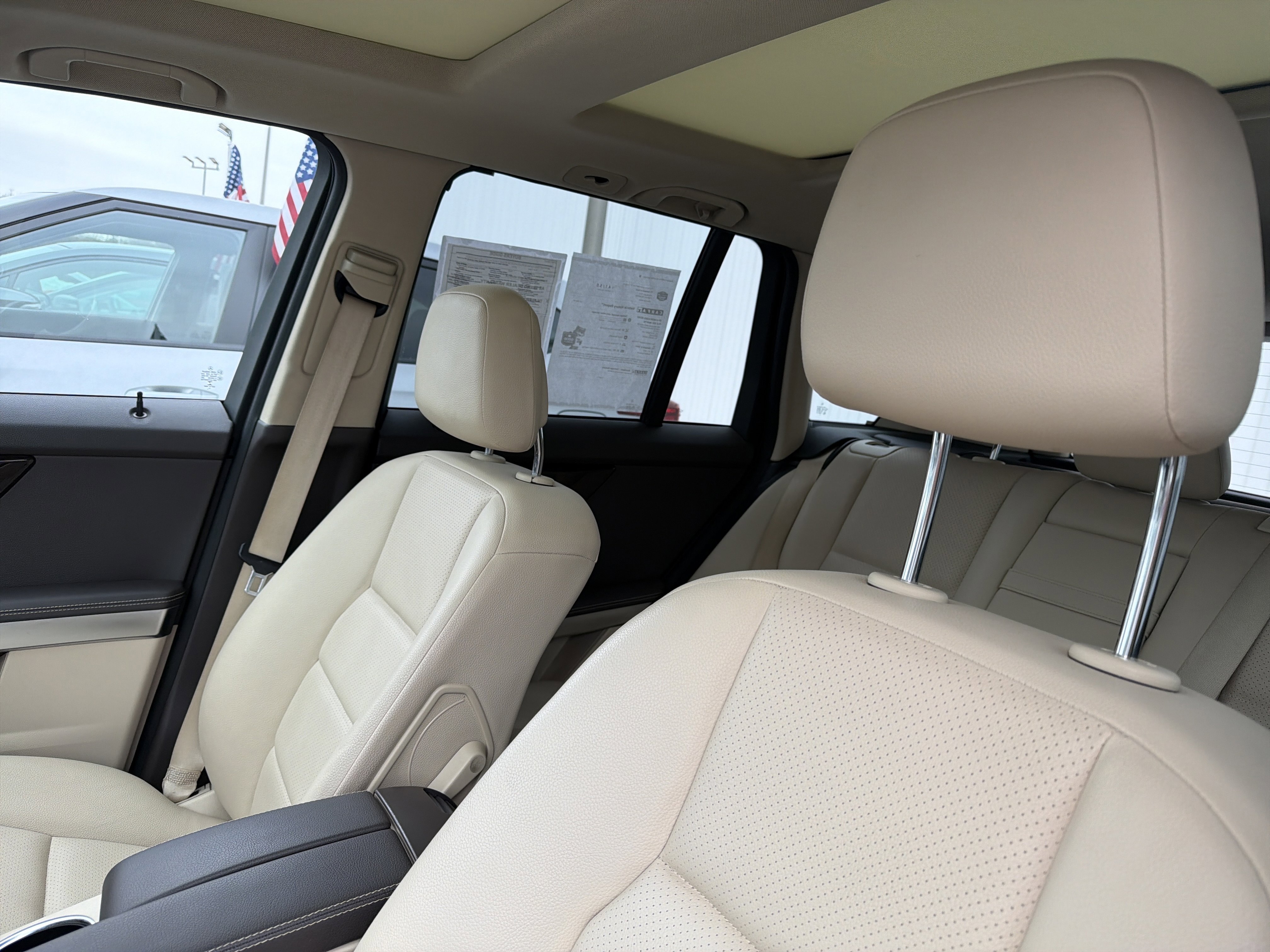 Used 2014 Mercedes-Benz GLK 350 4MATIC image 9