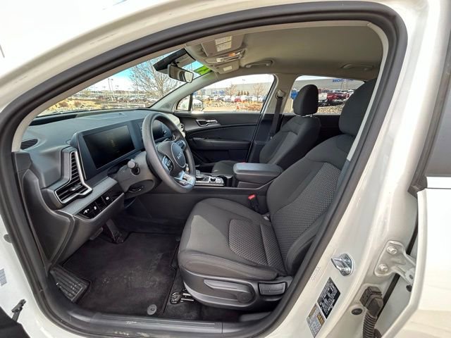 Used 2024 Kia Sportage LX image 12