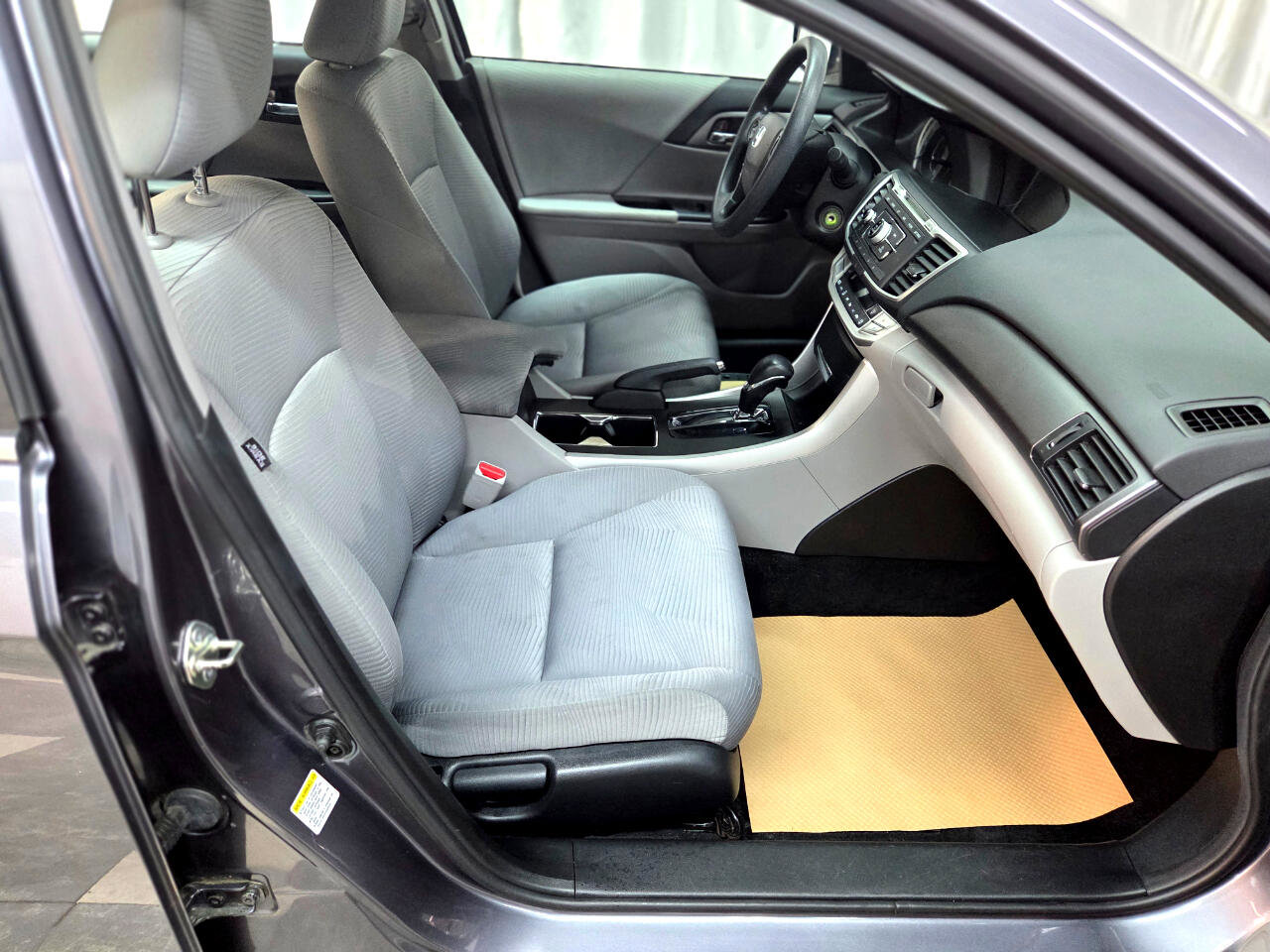 Used 2015 Honda Accord LX image 13