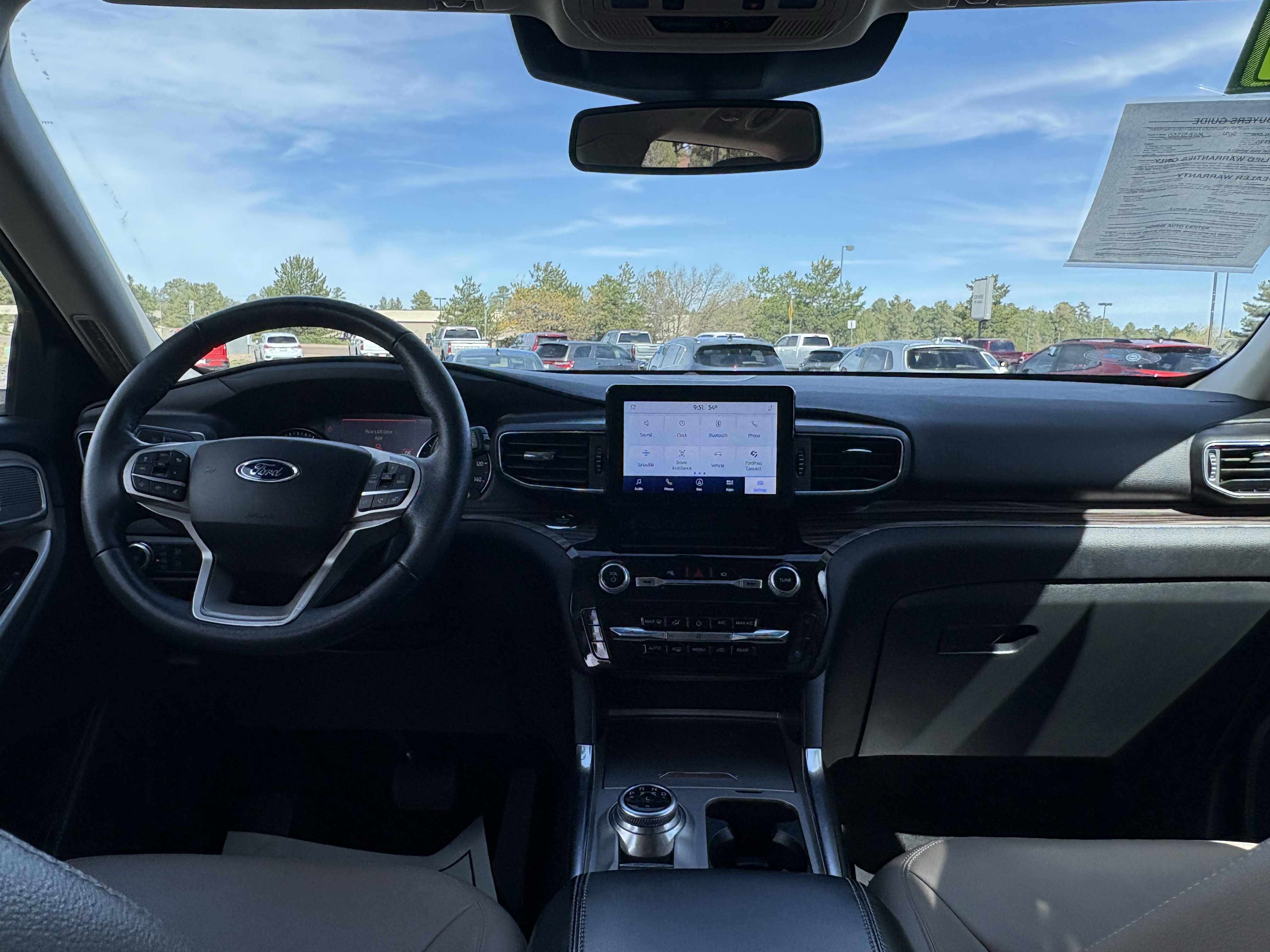 Used 2021 Ford Explorer Limited w/ Equipment Group 301A image 23