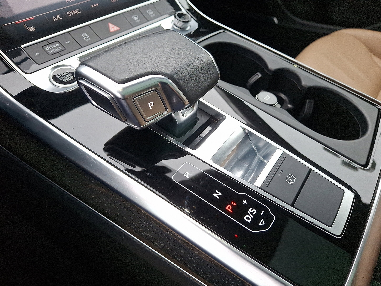 Used 2022 Audi Q7 Premium Plus w/ Premium Plus Package image 22