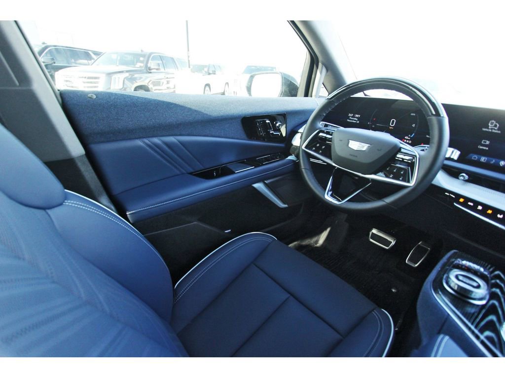 New 2025 Cadillac Optiq Sport 2 image 8