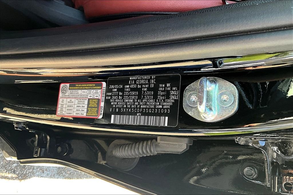 Certified 2025 Kia Sportage SX AWD/4WD image 18