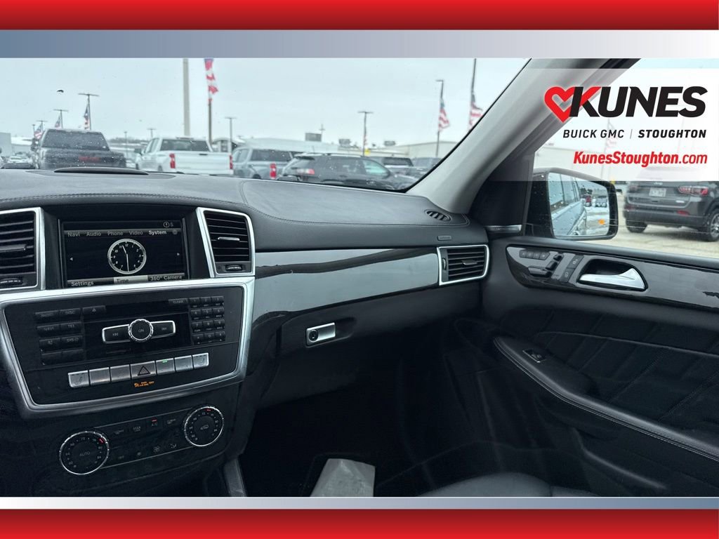 Used 2015 Mercedes-Benz GL 450 4MATIC image 37