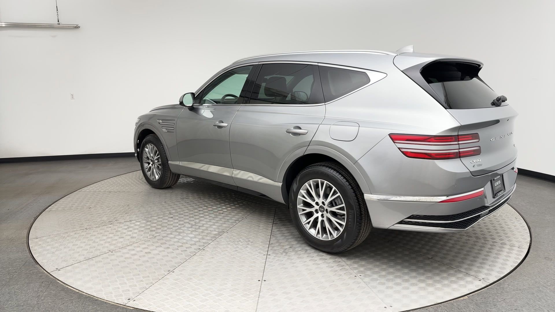 Certified 2025 Genesis GV80 2.5T Standard AWD/4WD image 4