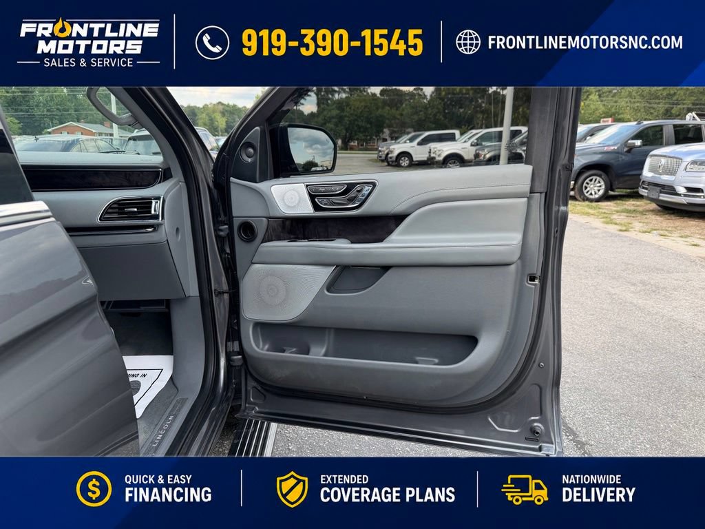 Used 2021 Lincoln Navigator Reserve w/ Luxury Package AWD/4WD image 11