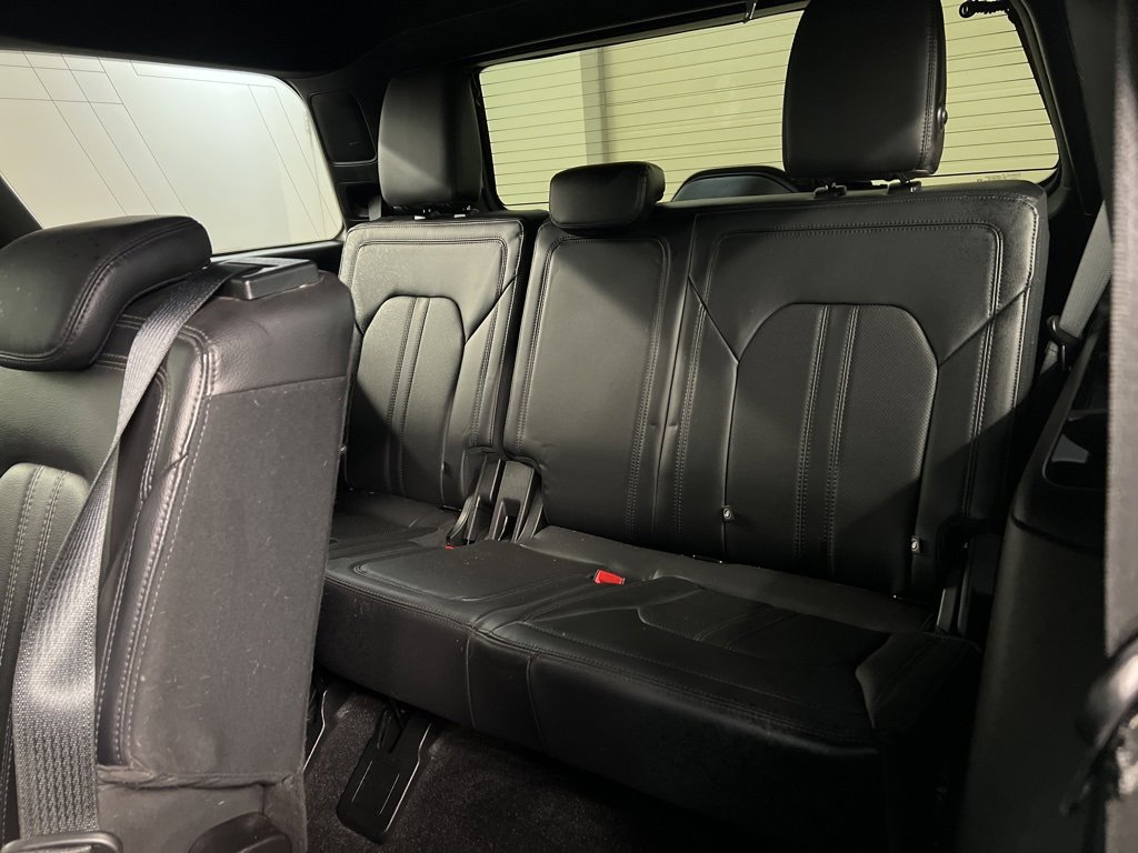 Certified 2020 Ford Expedition Limited w/ Special Edition Package image 32