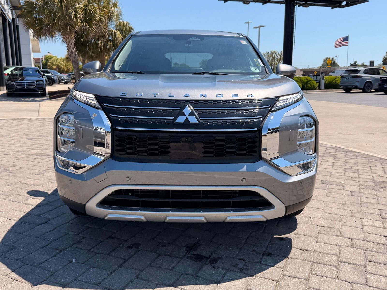 Used 2024 Mitsubishi Outlander AWD image 6