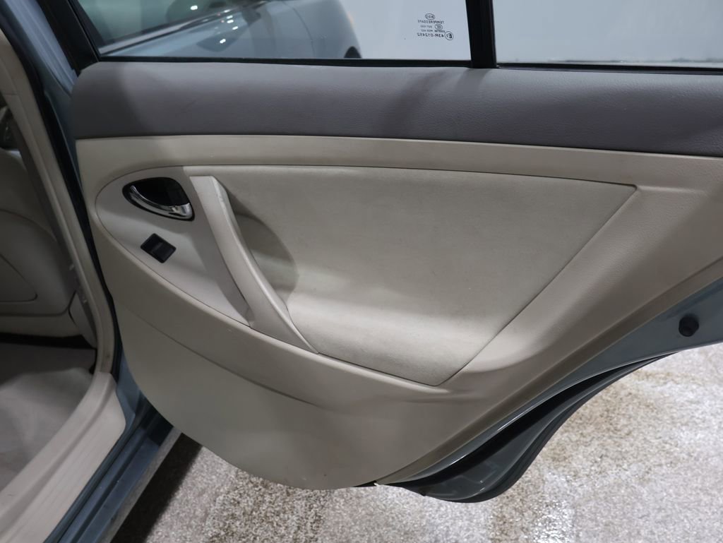 Used 2008 Toyota Camry LE image 25